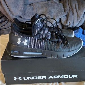 Under Armour HOVR Havoc Low Basketball shoes- s 11
